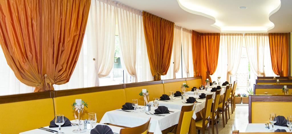 Hotel Al Prater リニャーノ・サッビアドーロ エクステリア 写真